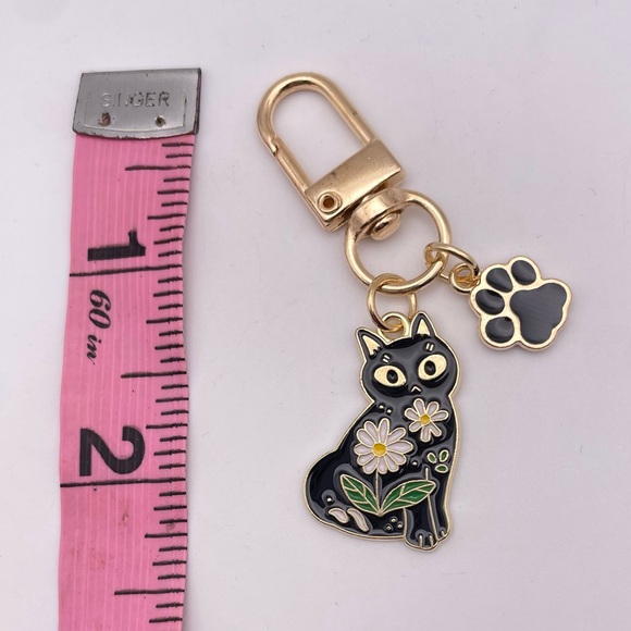 KITTY PAW PRINT | Bag Charm | Keychain (Brand New!) 🐾 - Picture 4 of 5